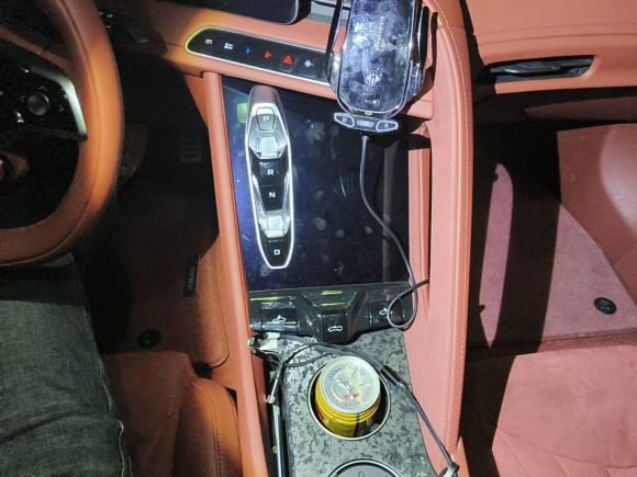 [苏州·苏E] 二手名爵MG Cyberster2024款 520km 传奇四驱版