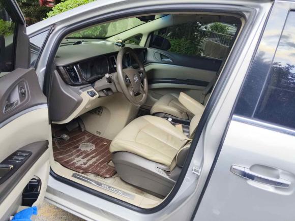 [南昌·赣A] 二手别克别克GL82011款 3.0L XT豪华商务旗舰版