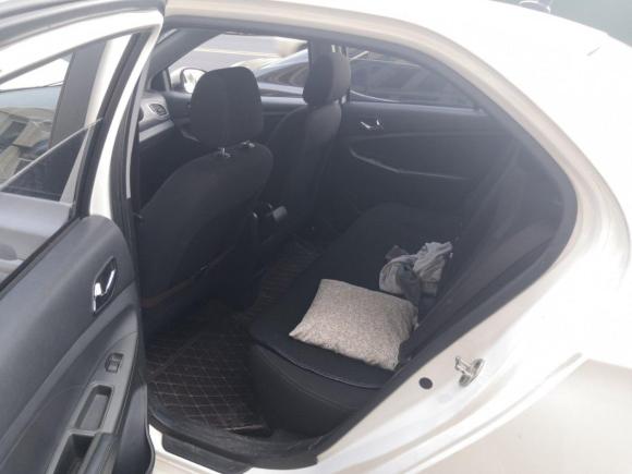 [成都·川A] 二手奇瑞艾瑞泽32015款 1.5L 手动够型版