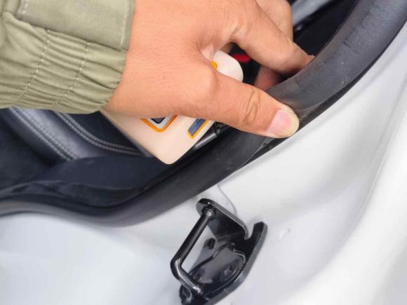 [青岛·鲁B] 二手路虎揽胜极光2014款 2.0T 5门耀动版