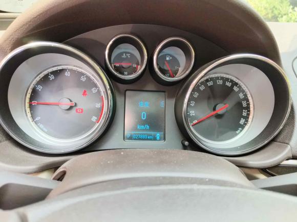 [上海·沪A] 二手别克君威2015款 2.0L 领先时尚型