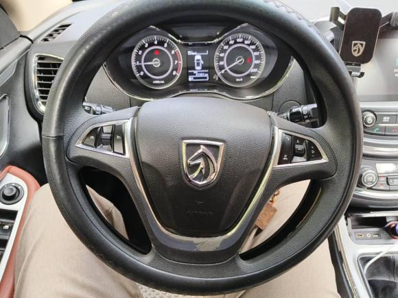 [西安·陕A] 二手宝骏宝骏5602015款 1.8L 手动精英型