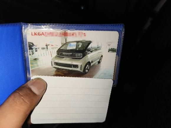 [杭州·浙A] 二手宝骏宝骏KiWi EV2021款 艺术家 三元锂