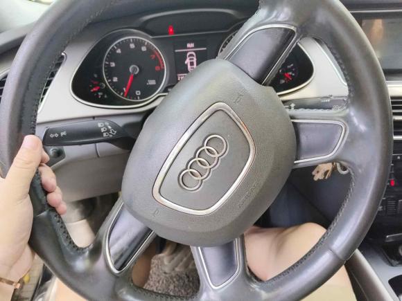 [嘉兴·皖A] 二手奥迪奥迪A4L2015款 30 TFSI 手动舒适型