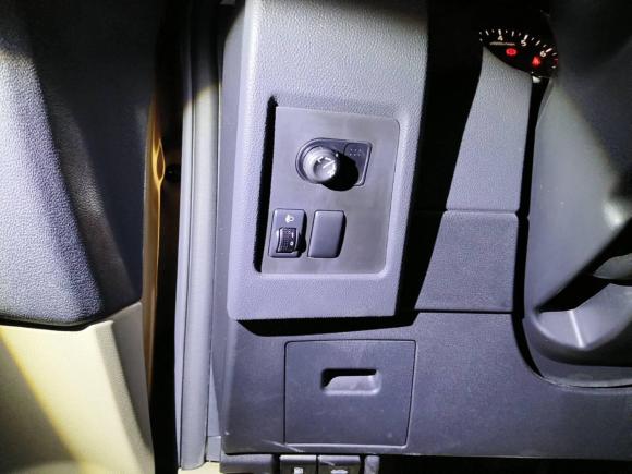 [深圳·粤B] 二手日产逍客2011款 2.0XV 雷 CVT 2WD