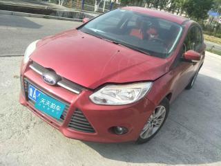 福特福克斯2012款两厢1.6L手动舒适型