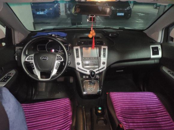 [上海·粤B] 二手比亚迪比亚迪S62014款 2.4L 自动尊贵型 5座