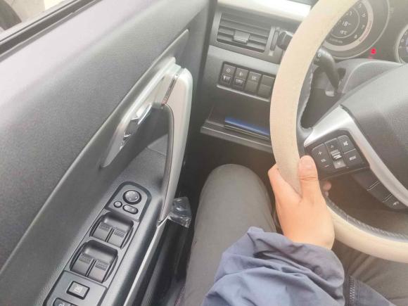 [宁波·闽B] 二手奔腾奔腾X802013款 2.0L 自动豪华型