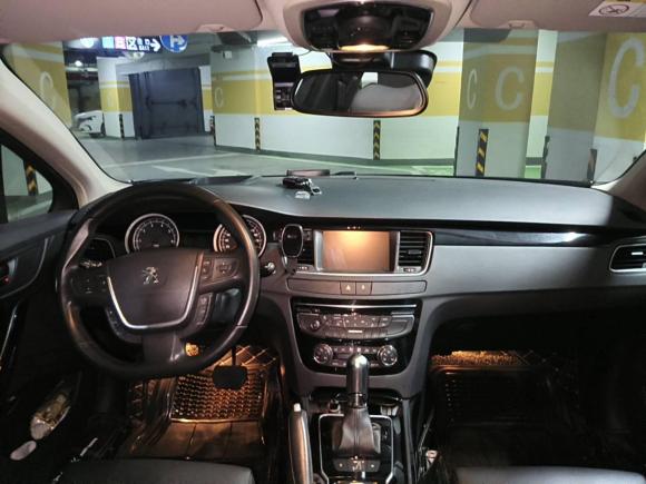 [上海·沪C] 二手标致标致5082011款 2.3L 自动旗舰版