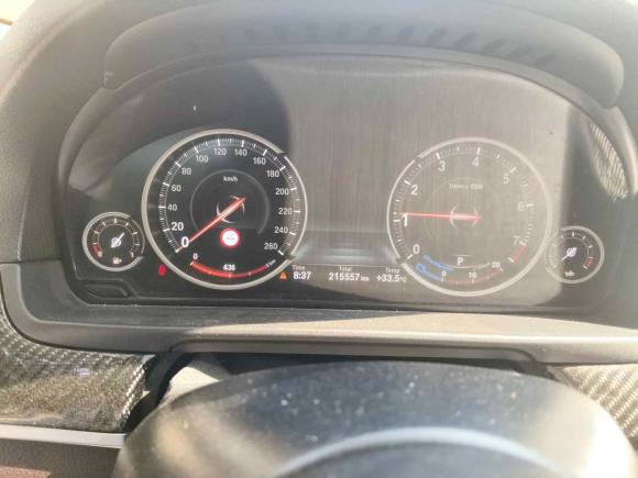 [上海·苏U] 二手宝马宝马5系2014款 525Li 豪华设计套装