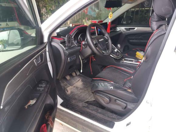 [广州·鄂M] 二手哈弗哈弗M62021款 PLUS 1.5T 手动豪华智联型