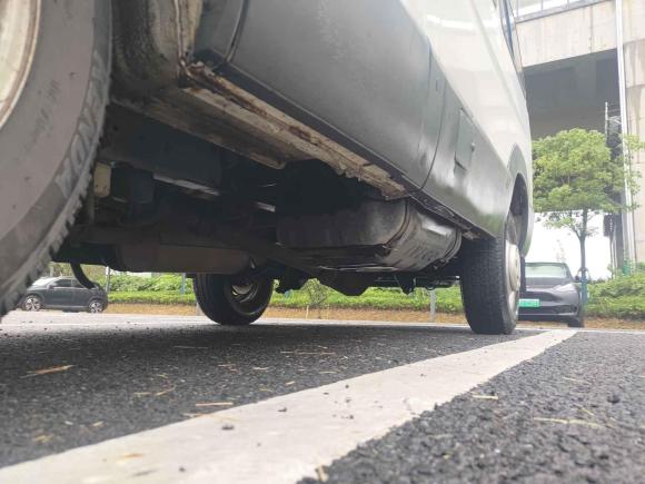 [南京·苏L] 二手依维柯依维柯褒迪2017款 2.5T经典A32客车中顶6-7座47Z5