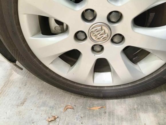 [深圳·粤B] 二手别克君威2015款 2.0L 领先时尚型