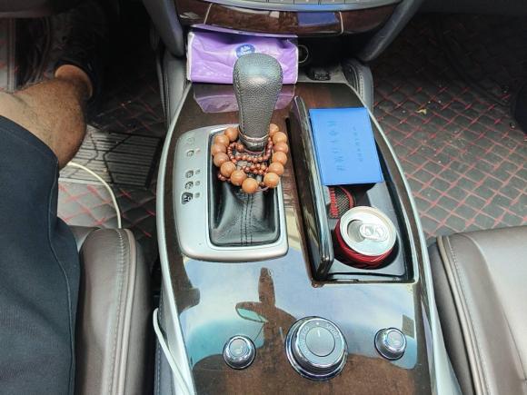 [深圳·粤B] 二手英菲尼迪英菲尼迪QX602014款 2.5 S/C Hybrid 两驱卓越版