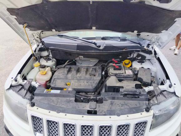 [济南·鲁A] 二手Jeep指南者2014款 2.0L 两驱豪华版