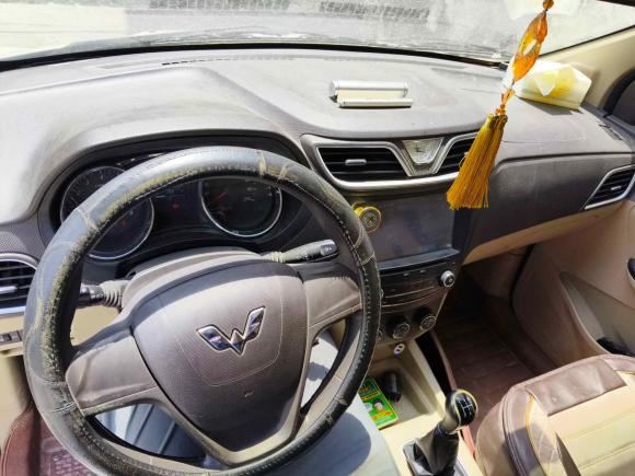 [上海·皖K] 二手五菱汽车五菱宏光2015款 1.5L S1标准国V