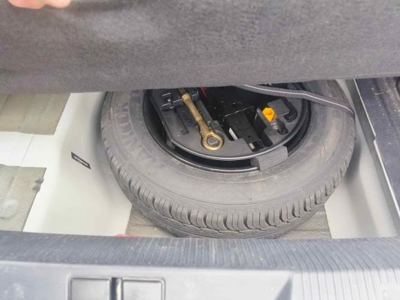 [南京·苏A] 二手雪铁龙雪铁龙C4L2014款 1.8L 智驱版 自动劲智型