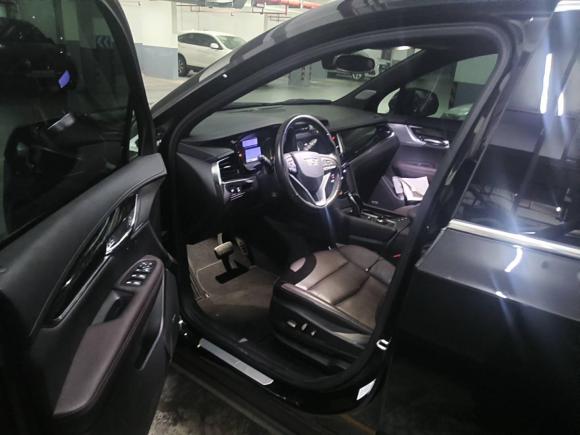 [杭州·浙A] 二手凯迪拉克凯迪拉克XT62021款 28T 六座四驱豪华型至臻音响版