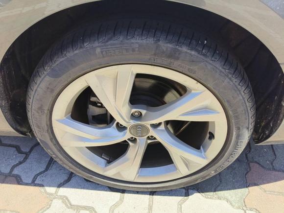 [上海·沪D] 二手奥迪奥迪A4L2020款 40 TFSI 豪华致雅型