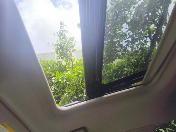 [上海·沪N] 二手别克别克GL82011款 2.4L LT豪华商务行政版