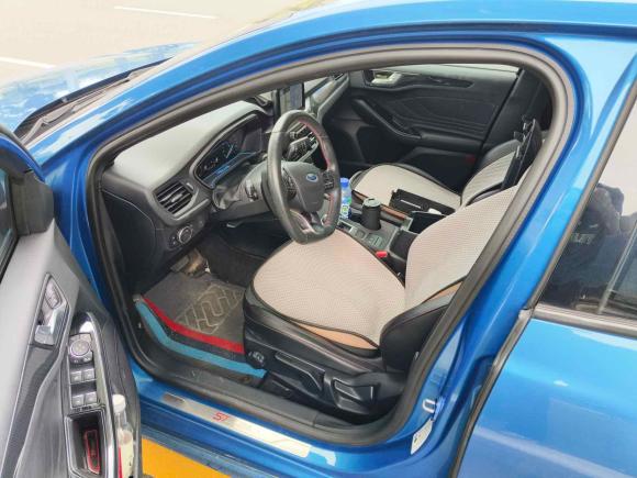 [深圳·粤E] 二手福特福克斯2019款 三厢 EcoBoost 180 自动ST Line