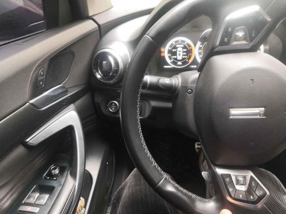 [南昌·赣A] 二手魏牌魏牌 VV72017款 2.0T 旗舰型