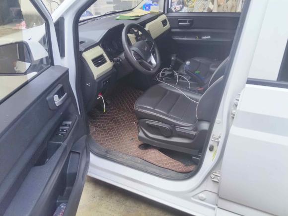 [南通·苏F] 二手五菱汽车五菱宏光PLUS2020款 1.5L 手动舒适型 7座