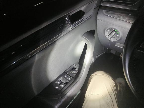 [南京·苏A] 二手斯柯达速派2016款 TSI330 DSG智行版