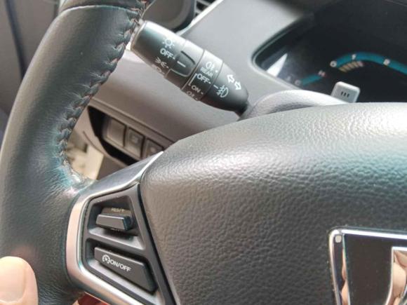 [深圳·陕G] 二手纳智捷纳52015款 1.8T 自动智尊型