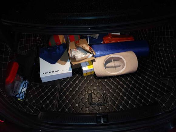 [武汉·鄂A] 二手奔驰奔驰E级2021款 E 300 L 运动时尚型