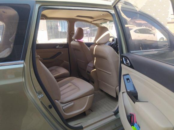 [北京·京E] 二手宝骏宝骏7302014款 1.5L 手动豪华导航ESP版 7座