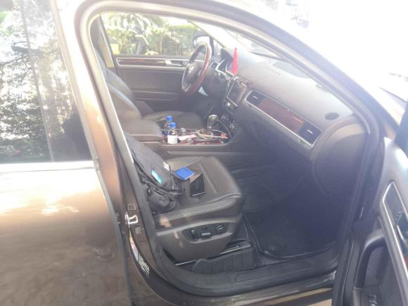 [上海·沪B] 二手大众途锐2011款 3.0TSI 高配型