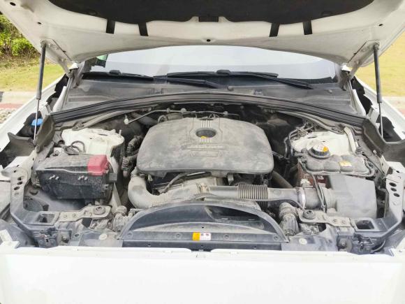 [南京·苏A] 二手捷豹捷豹F-PACE2016款 2.0T 两驱都市尊享版