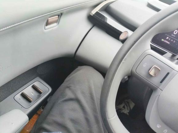 [上海·沪A] 二手极氪极氪X2023款 后驱YOU版 4座