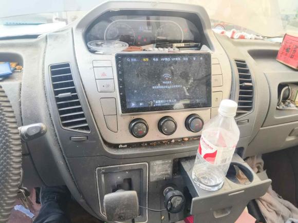 [嘉兴·浙F] 二手上汽大通MAXUS新途V802015款 2.5T AMT傲运通版短轴中顶