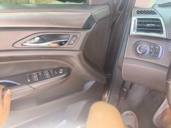 [嘉兴·浙F] 二手凯迪拉克凯迪拉克SRX2015款 3.0L 舒适型