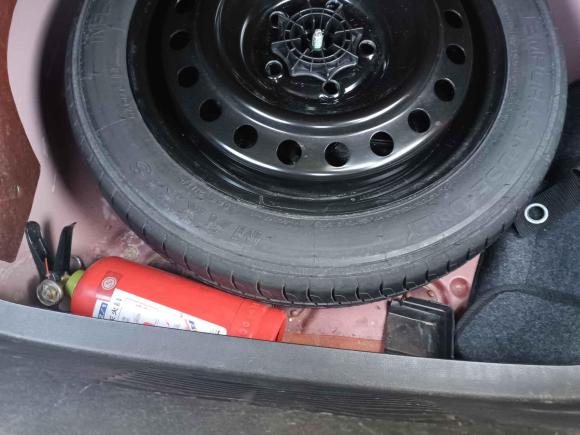 [无锡·苏B] 二手别克君威2010款 2.0L 世博版