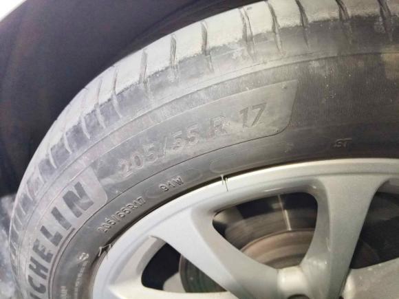 [西安·陕K] 二手奔驰奔驰A级2020款 改款 A 200 L 运动轿车时尚型