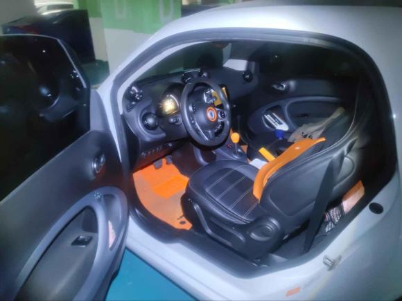 [深圳·粤B] 二手smartsmart fortwo2018款 0.9T 66千瓦硬顶先锋版 国V