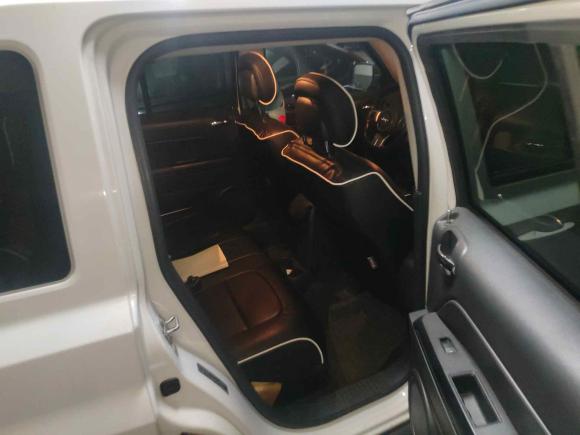 [宁波·浙B] 二手Jeep自由客2014款 2.4L 运动版