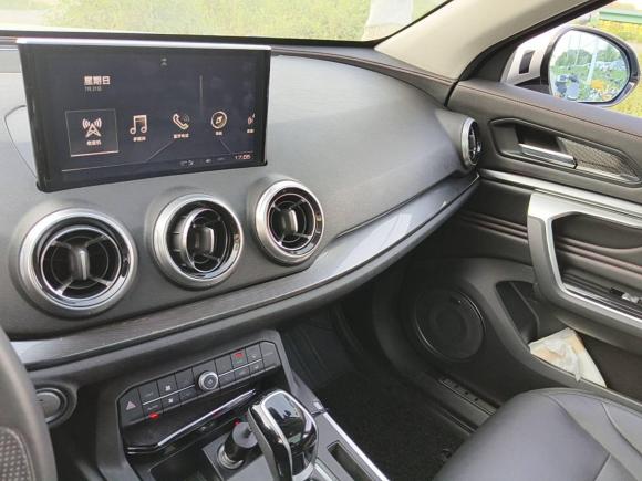 [上海·苏U] 二手魏牌魏牌 VV52017款 2.0T 旗舰型