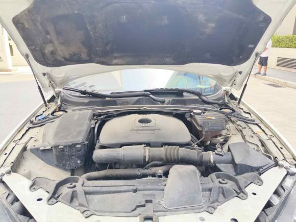 [广州·粤A] 二手捷豹捷豹XF2015款 XF 2.0T 风华版