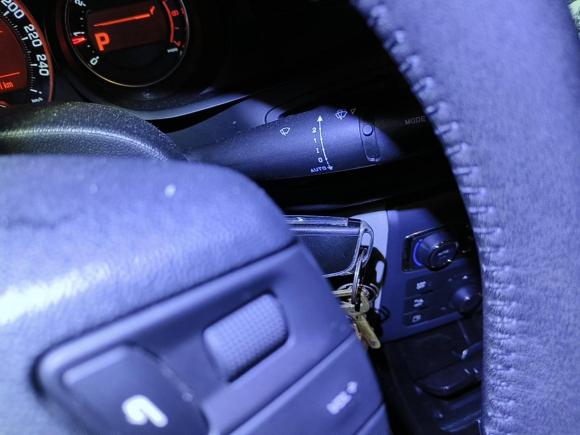 [深圳·粤B] 二手雪铁龙雪铁龙C52013款 2.0L 自动尊享型