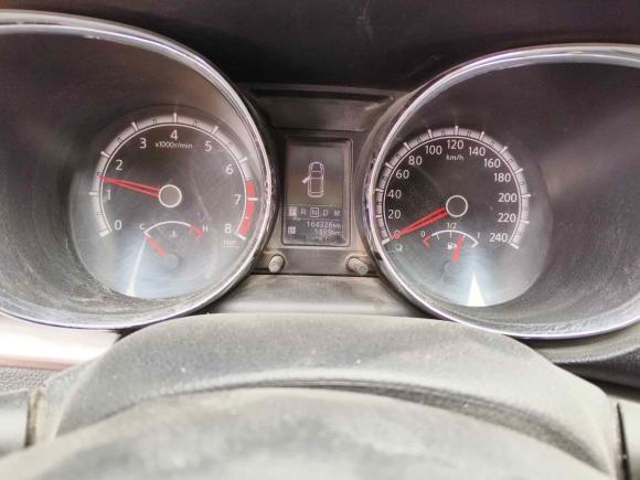 [济南·鲁A] 二手启辰启辰T702015款 2.0L CVT睿行版