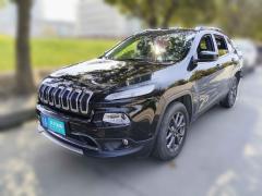 [成都·川A] Jeep自由光2020款 2.0L 两驱经典运动版