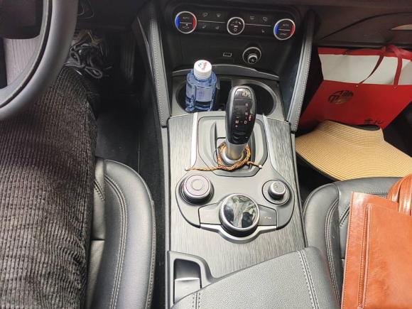 [苏州·苏E] 二手阿尔法·罗密欧Stelvio斯坦维2017款 2.0T 200HP 豪华版