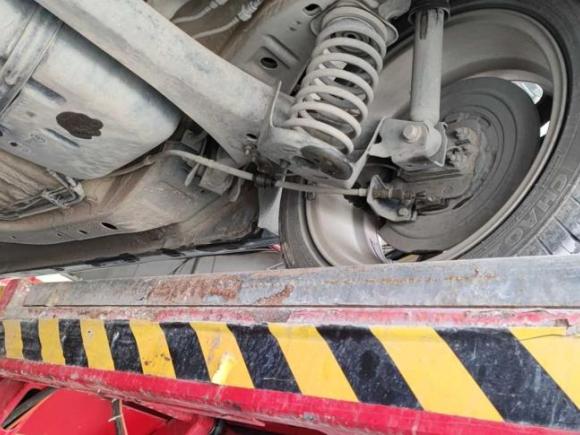 [西安·陕A] 二手奇瑞艾瑞泽52016款 1.5L 手动领锐版