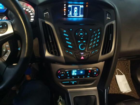 [上海·沪C] 二手福特福克斯2012款 两厢 1.6L 手动风尚型