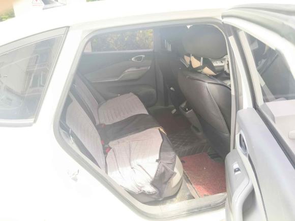 [上海·沪C] 二手新宝骏宝骏RC-52020款 1.5L 手动智耀豪华型