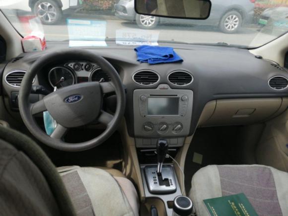 [上海·苏D] 二手福特福克斯2012款 三厢经典 1.8L 自动时尚型